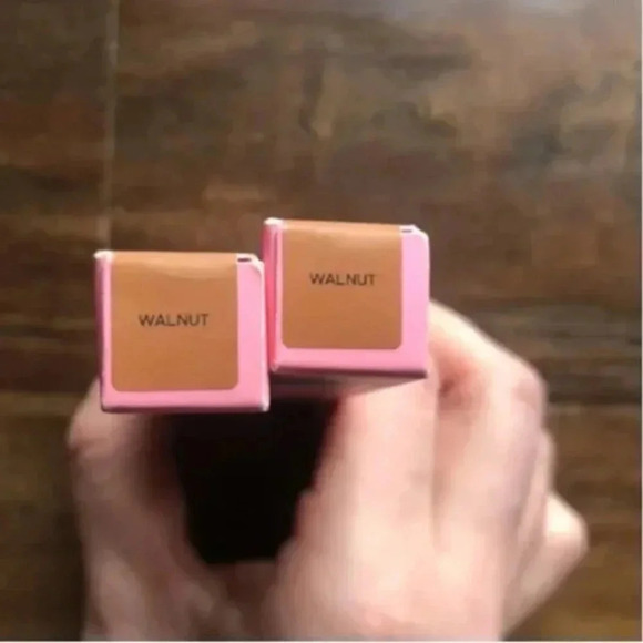 (2) Benefit Concealers - Walnut Shade | Benefit Cosmetics | Concealer | Boi-ing - Picture 7 of 9